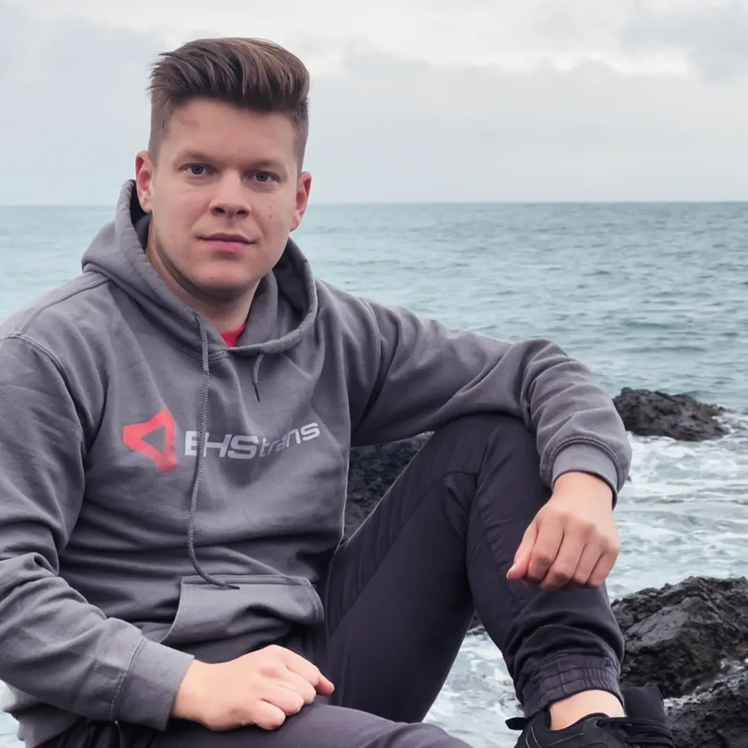 Zsoltika1215 zsoltika1215