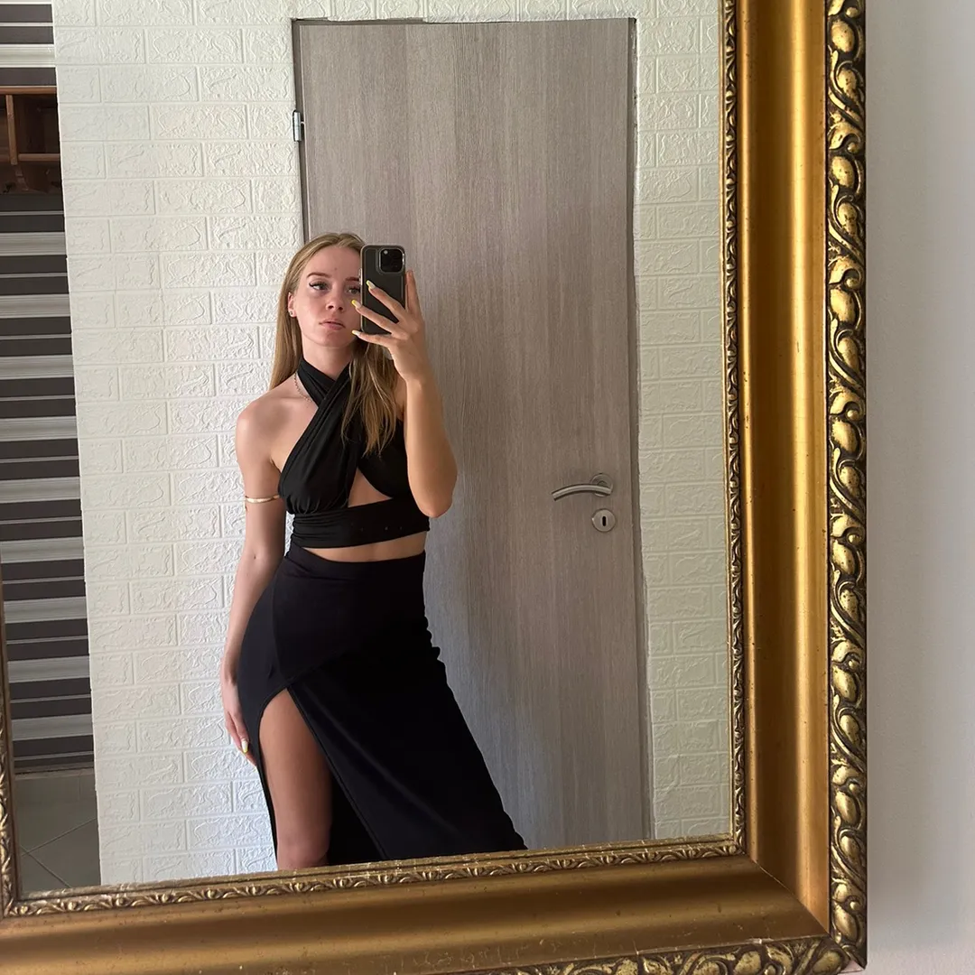 Mónii ✞ jkvbcs_moni