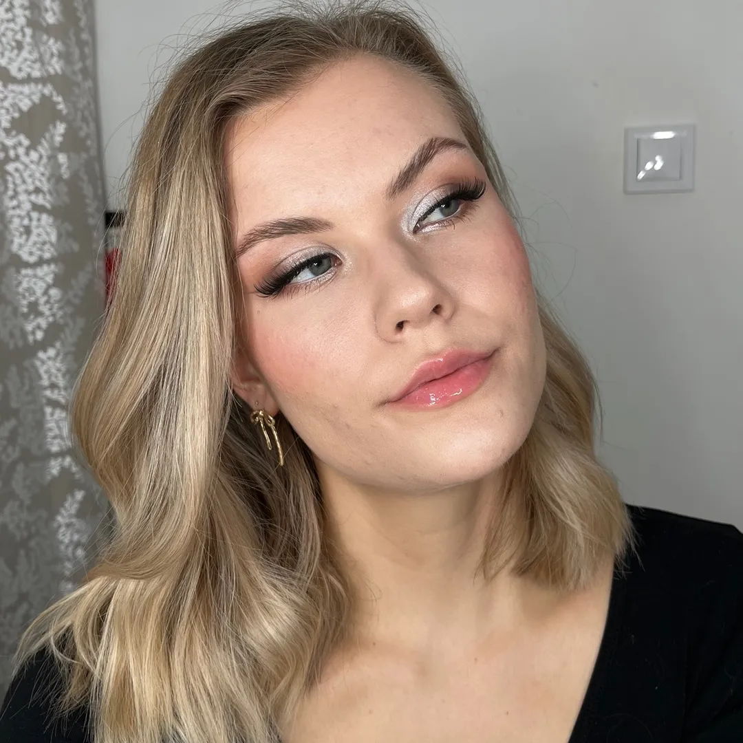 Lilla Rebeka - sminkes molnarlilla_mua