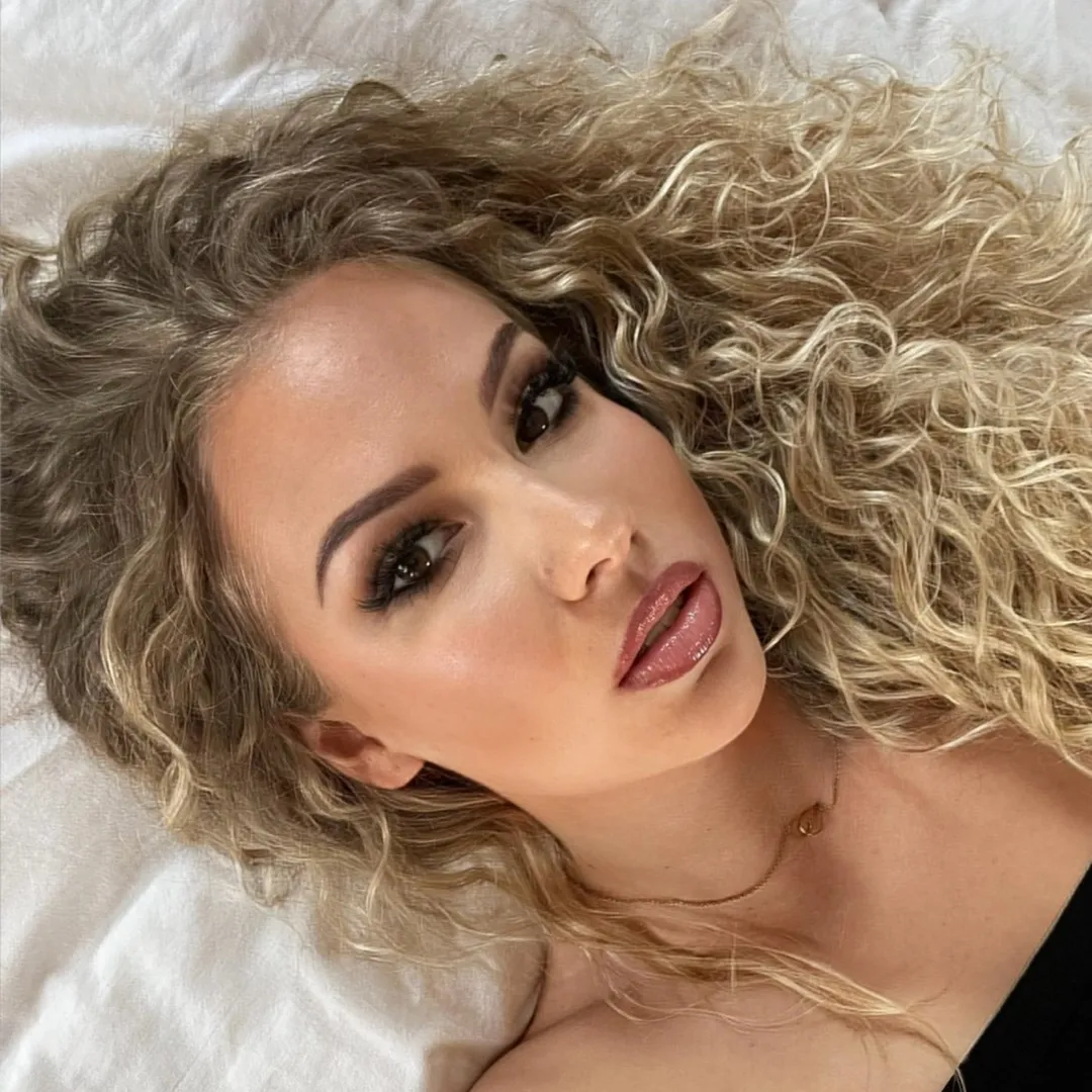 Dorina Galavics dorinagalavics